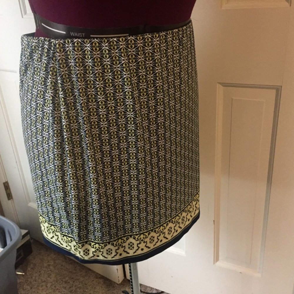 SOPHIE MAX LADIES SIZE XL A-LINE SKIRT WITH ELASTIC STRETCH WAIST BAND.